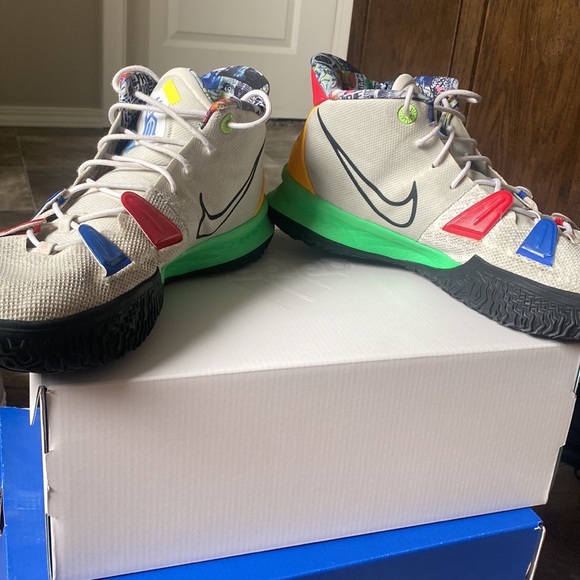 Kyrie 7 Vision Basketball Shoes - Picture 6 of 7